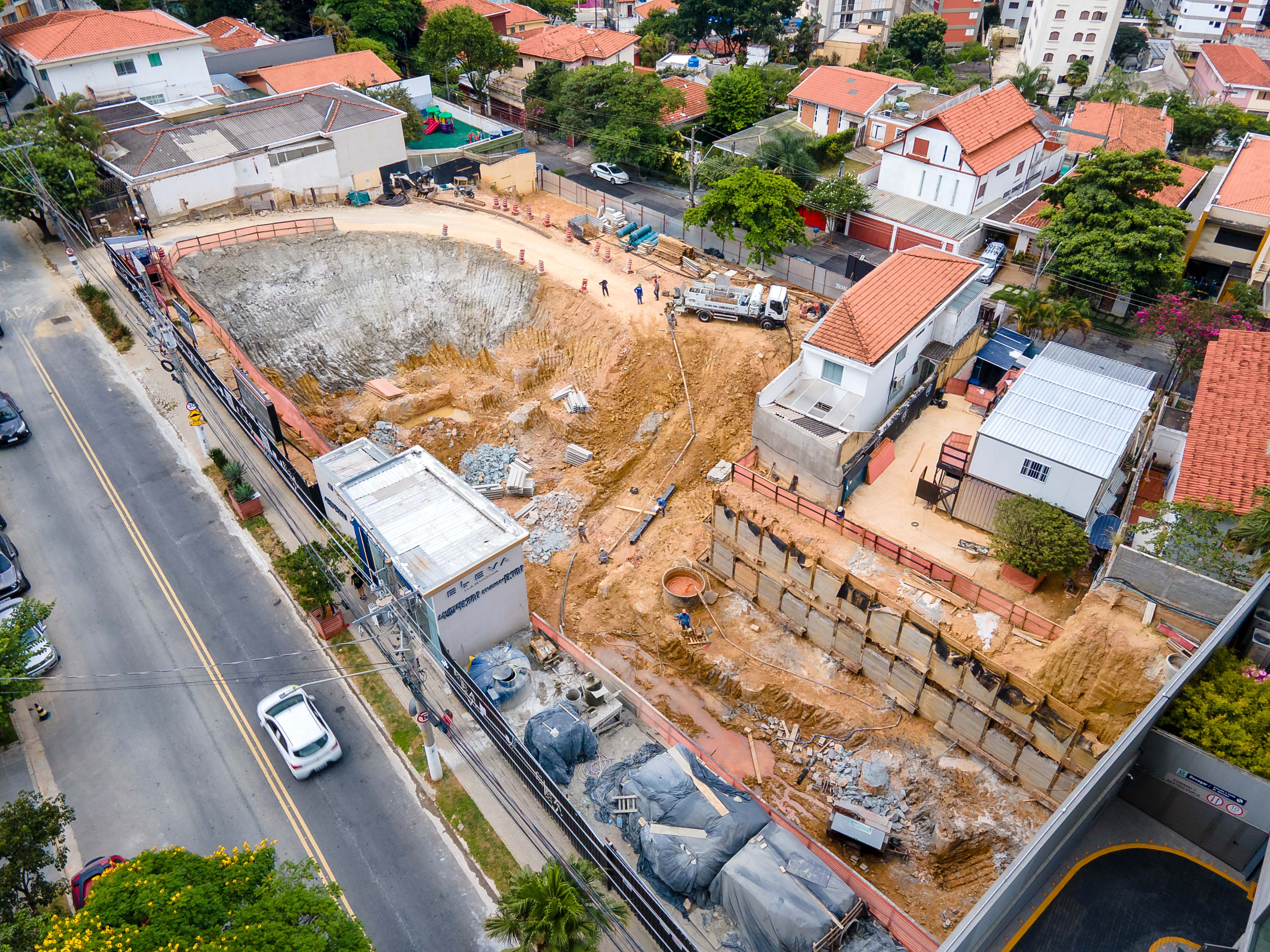 Imagem da obra em andamento